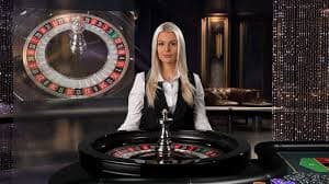kyatslot Live Casino Baccarat Dealer Myanmar MMK ဖြင့် ကစားနေသောမြင်ကွင်း
